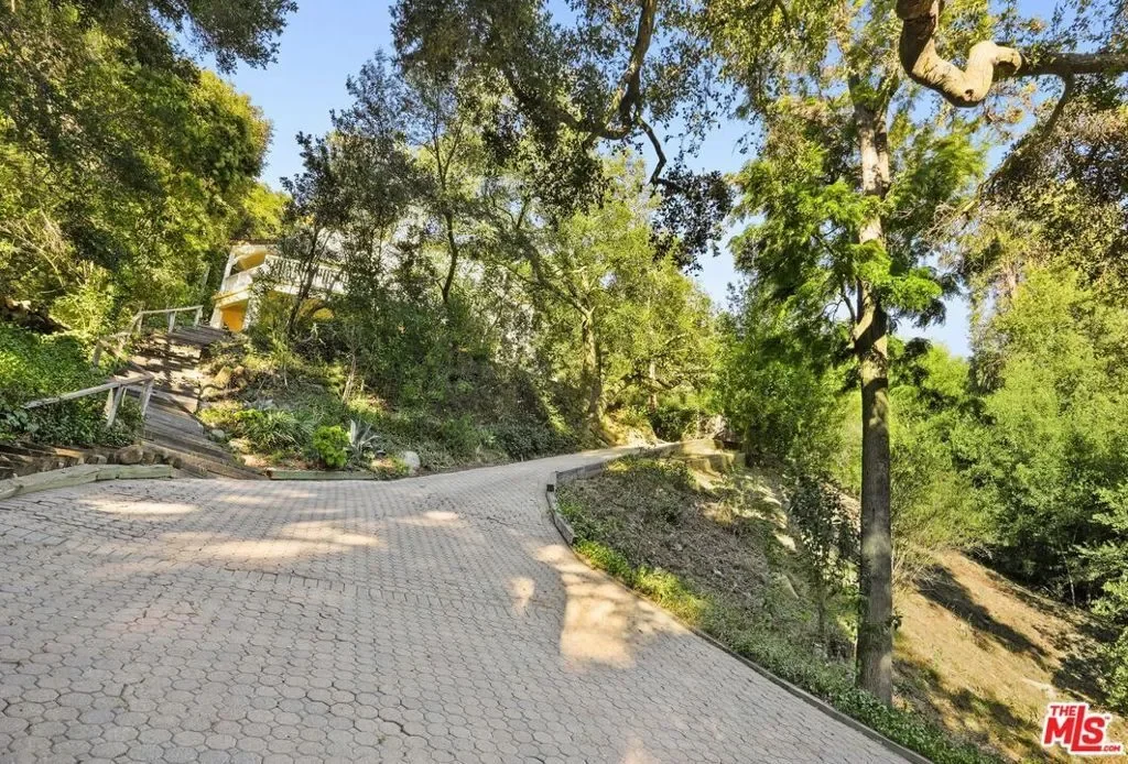 774 Old Topanga Canyon Road, Topanga, California, United States. - Photo 42
