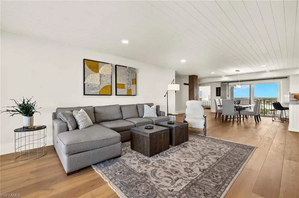 2901 GULF SHORE BLVD, #803S, Naples, FL, 34103, USA, Naples, Florida, United States. - Photo 24