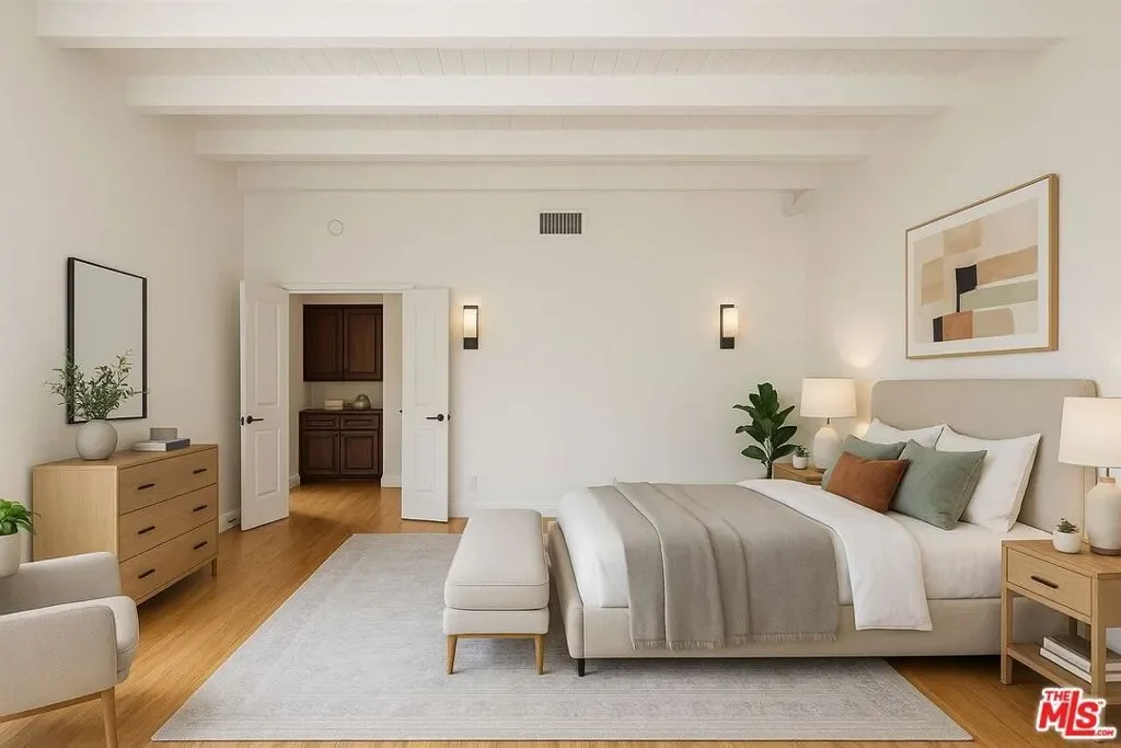 14235 Greenleaf Street, Los Angeles, California, United States. - Photo 8