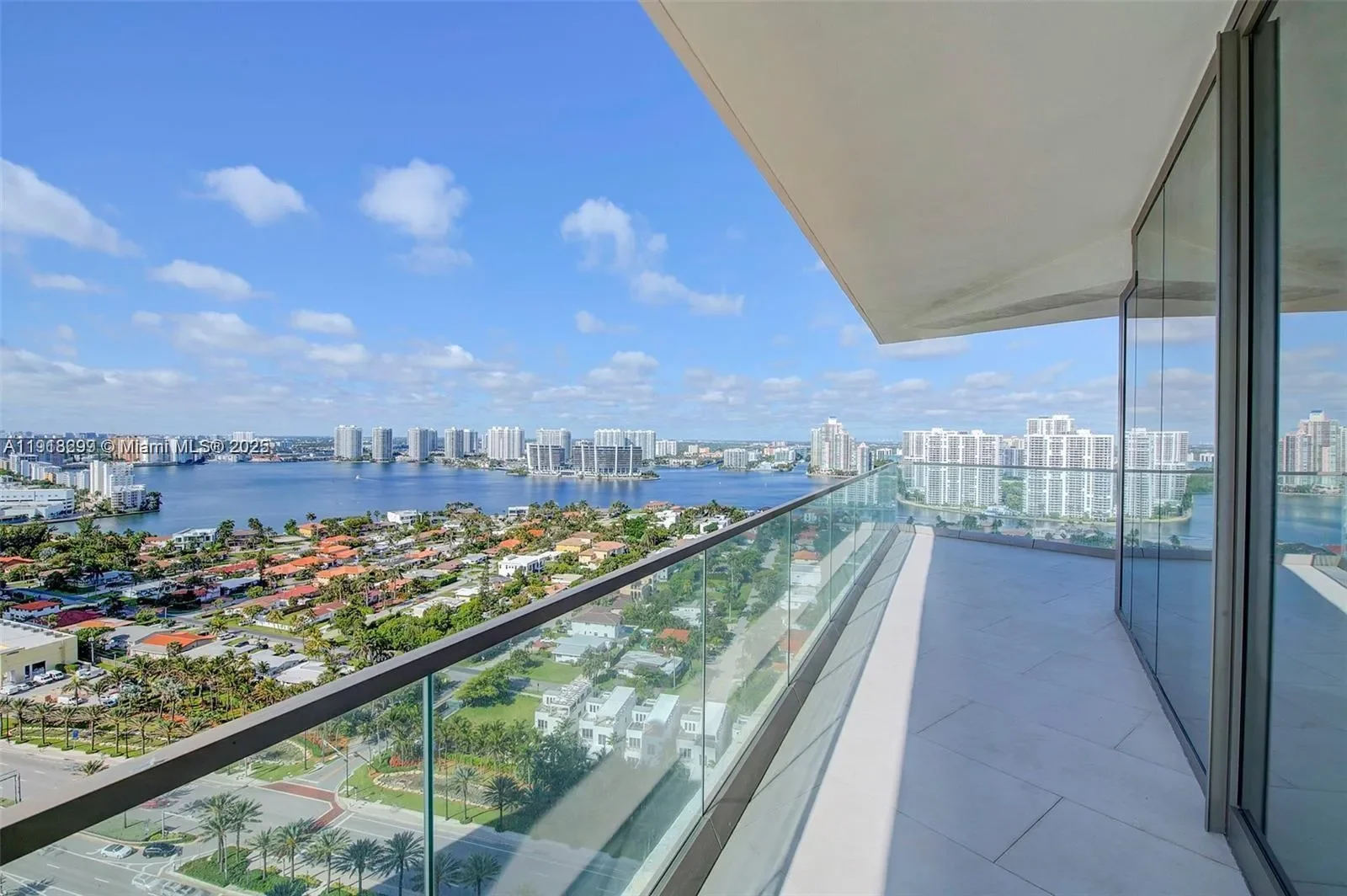 18975 Collins Ave 2205, Golden Beach, Florida, United States. - Photo 17