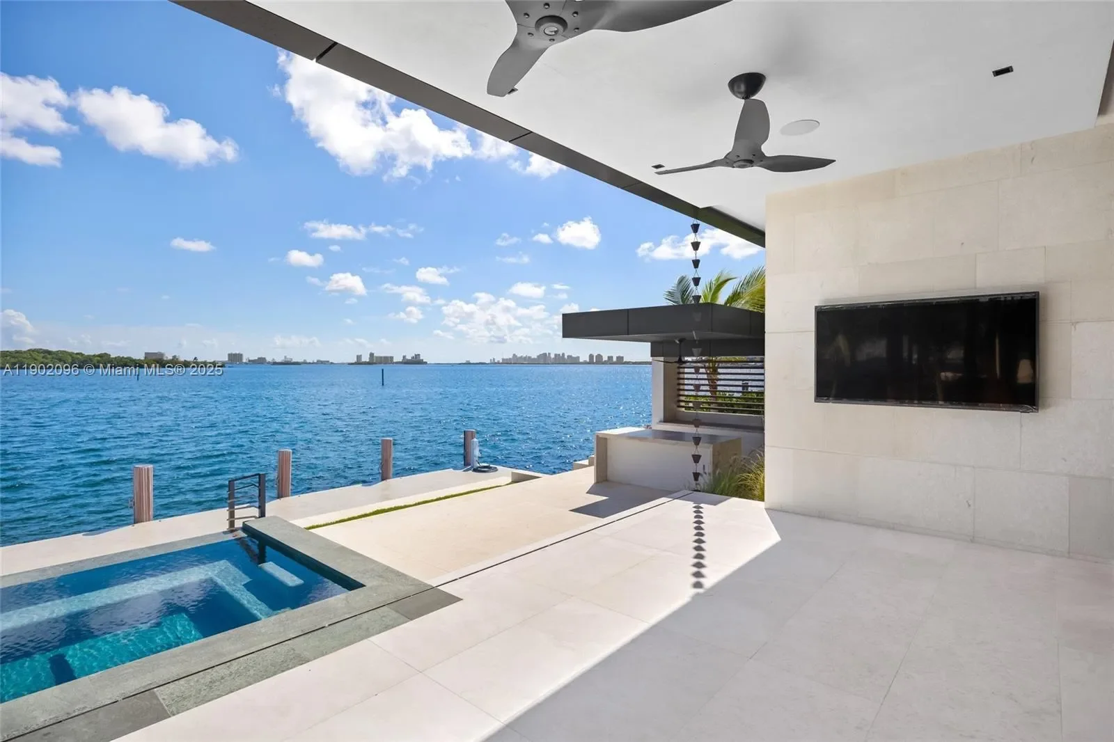 11404 N Bayshore Dr, North Miami Beach, Florida, United States. - Photo 54