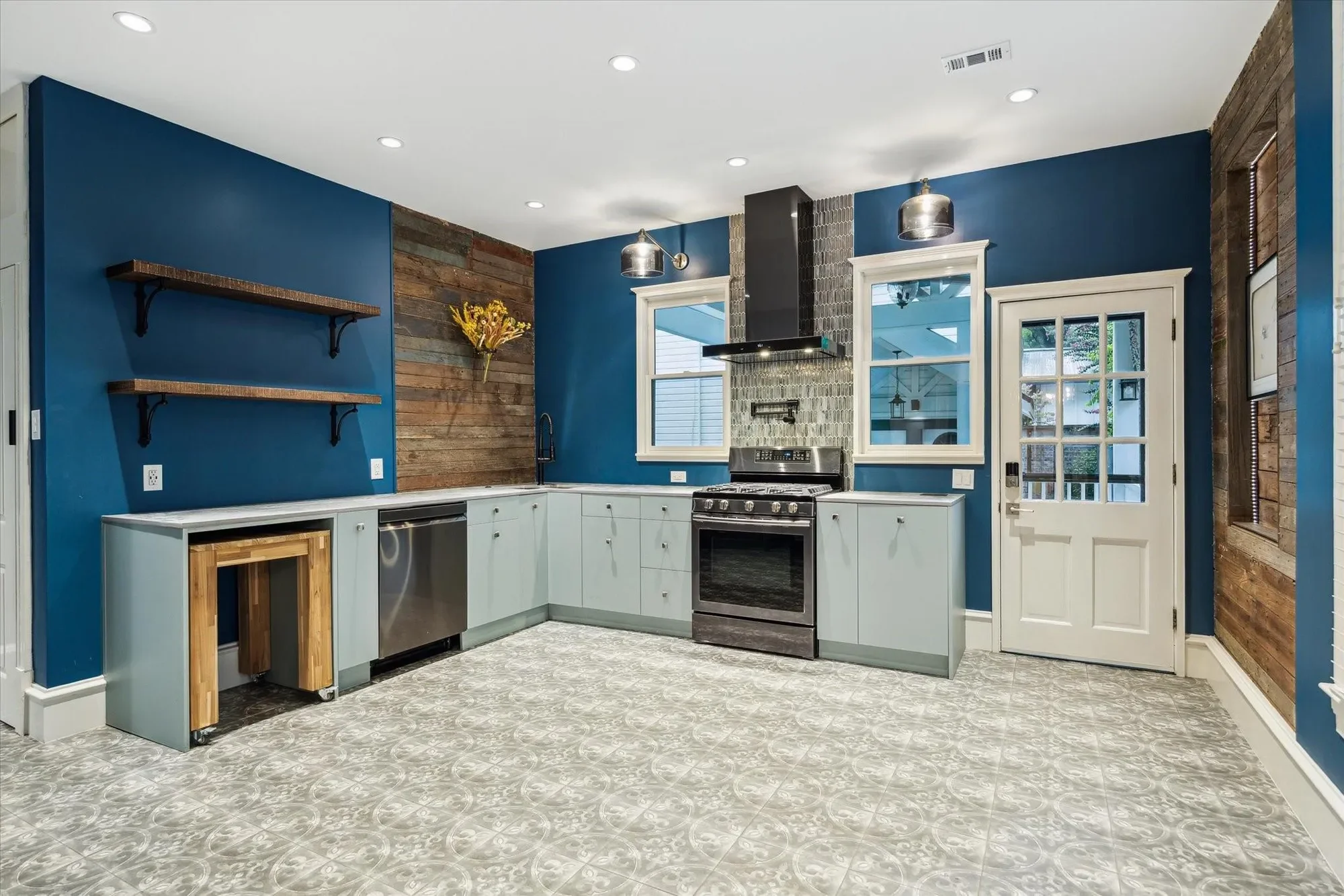 208 E 12th Street, Houston, Texas, United States. - Photo 3