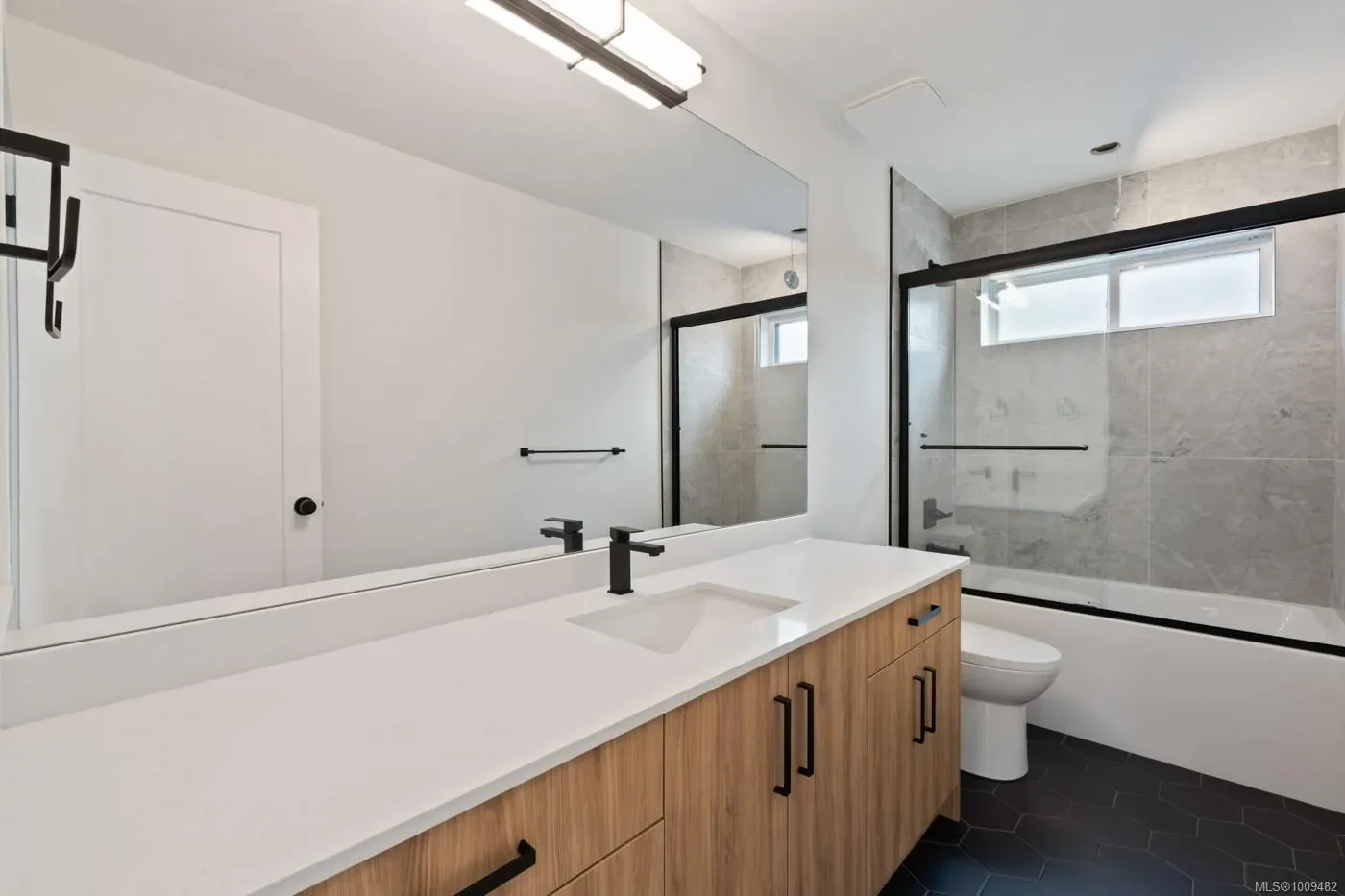 557 Belford Pl, Langford, British Columbia, Canada. - Photo 14