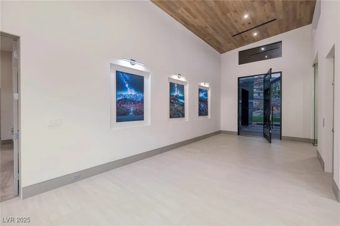 Gallery photo 2