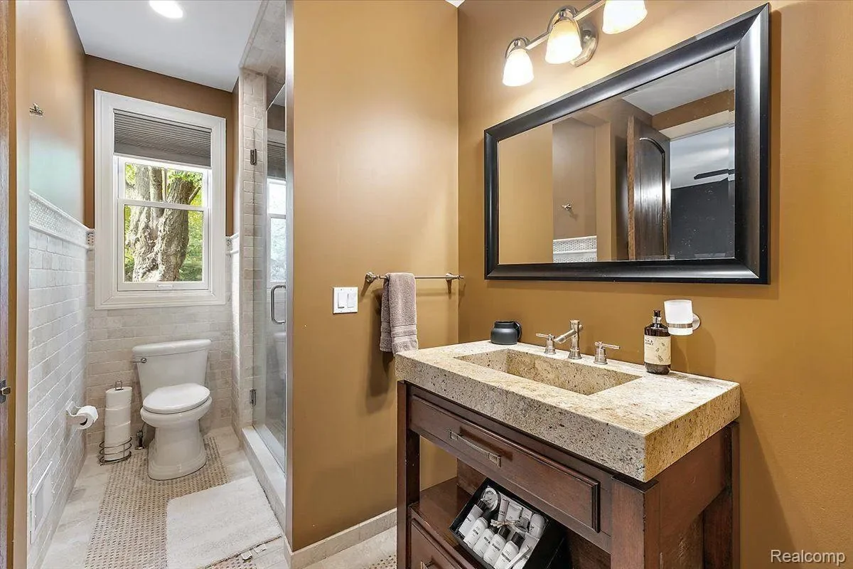 1330 Oxford Road, Bloomfield Charter Township, MI 48304, Birmingham, Michigan, United States. - Photo 42