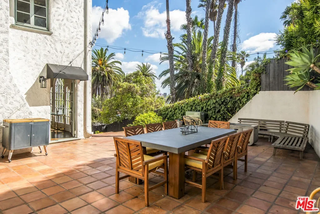 6749 Whitley Terrace, Los Angeles, California, United States. - Photo 8