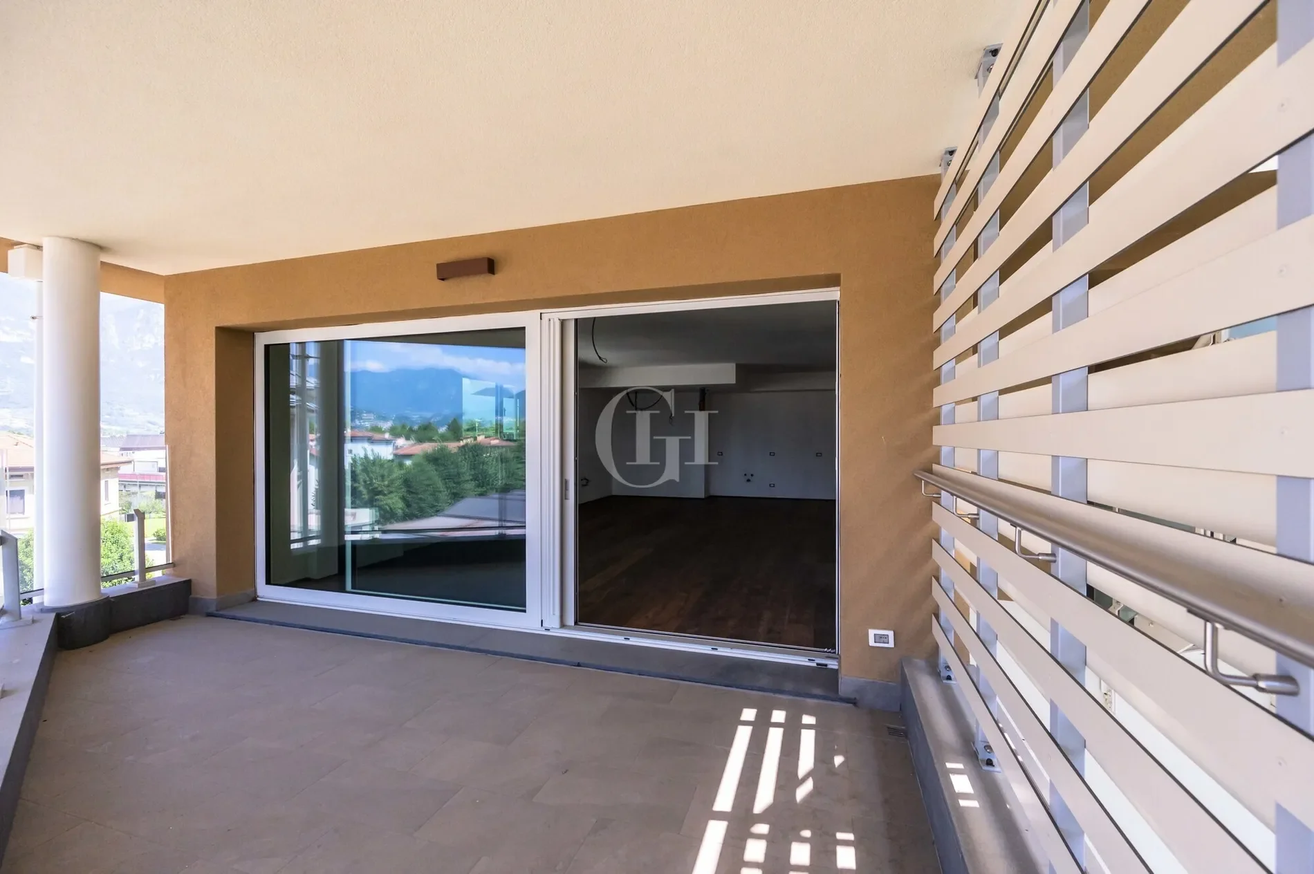 Gallery photo 12