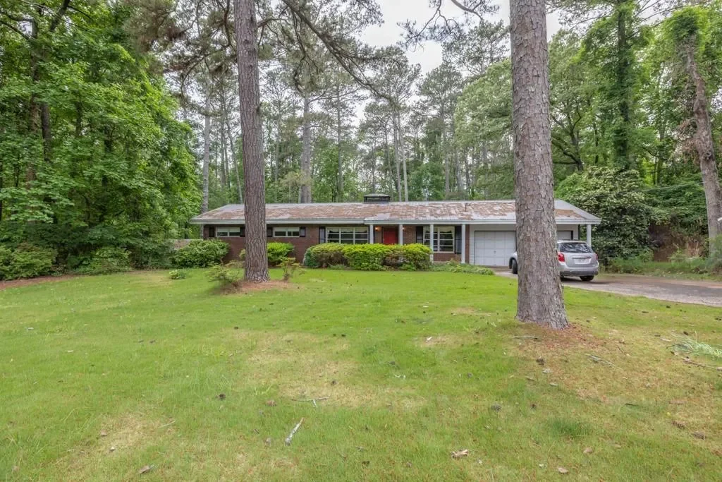 881 Rockbridge Road SW, Stone Mountain, Georgia, United States. - Photo 40
