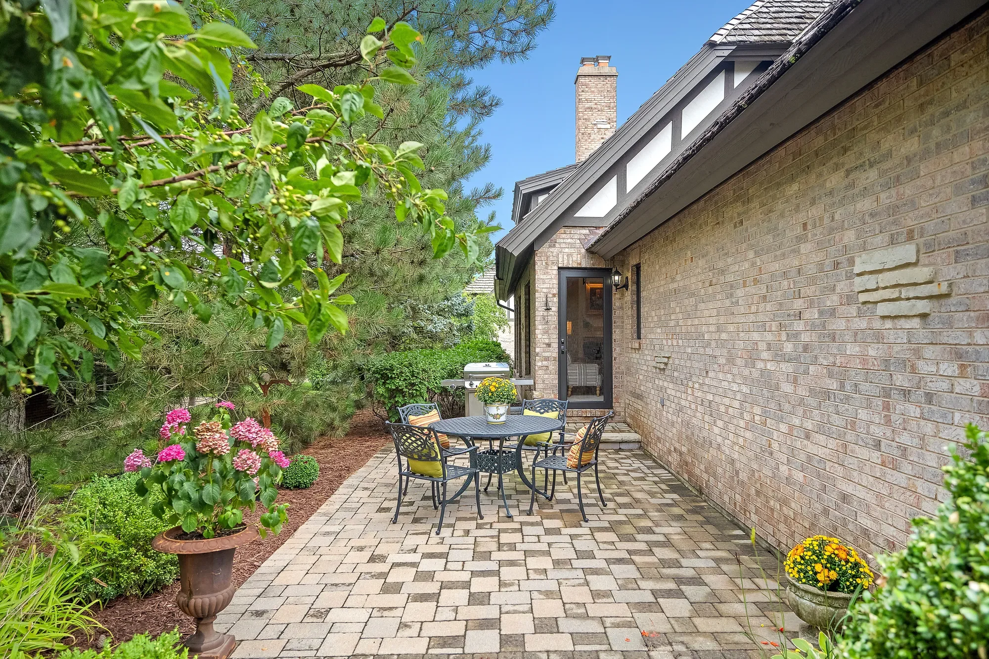802 Kenmare Drive , Burr Ridge, IL 60527, Burr Ridge, Illinois, United States. - Photo 36