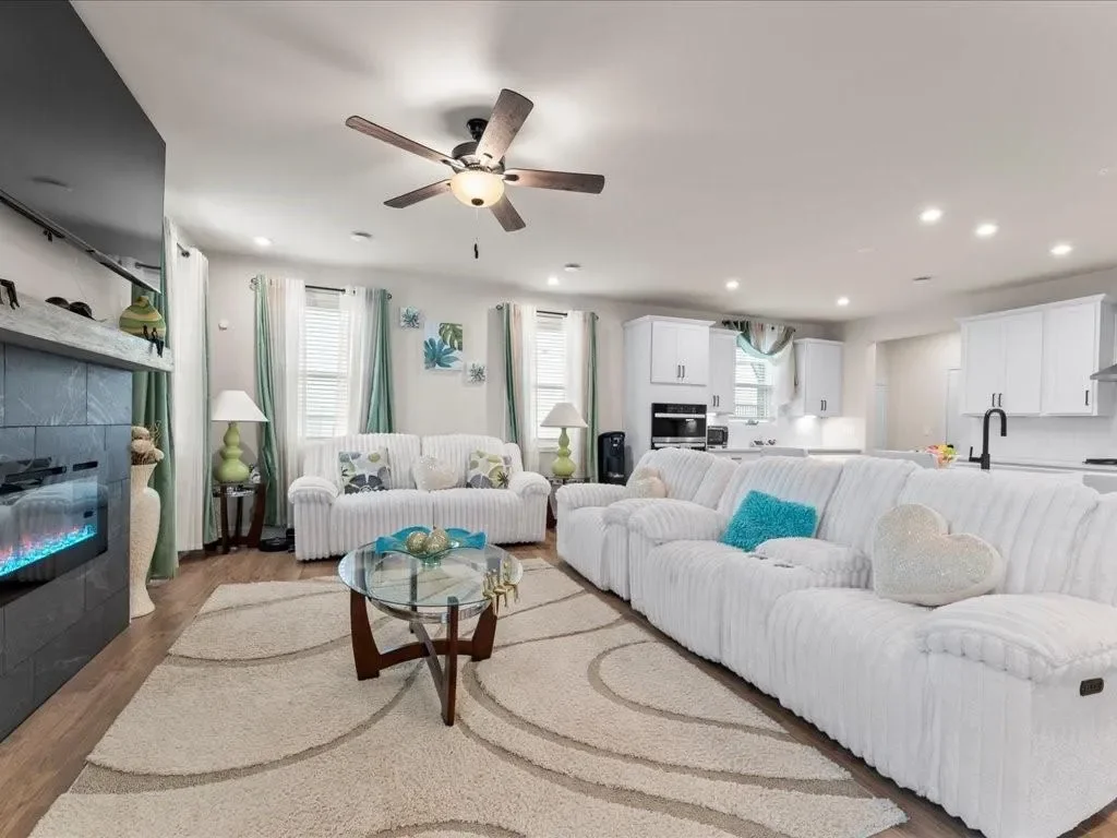 Single Family Residence in Kennesaw