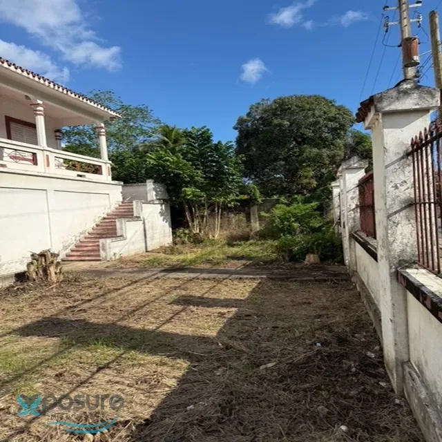 Exterior photo 8