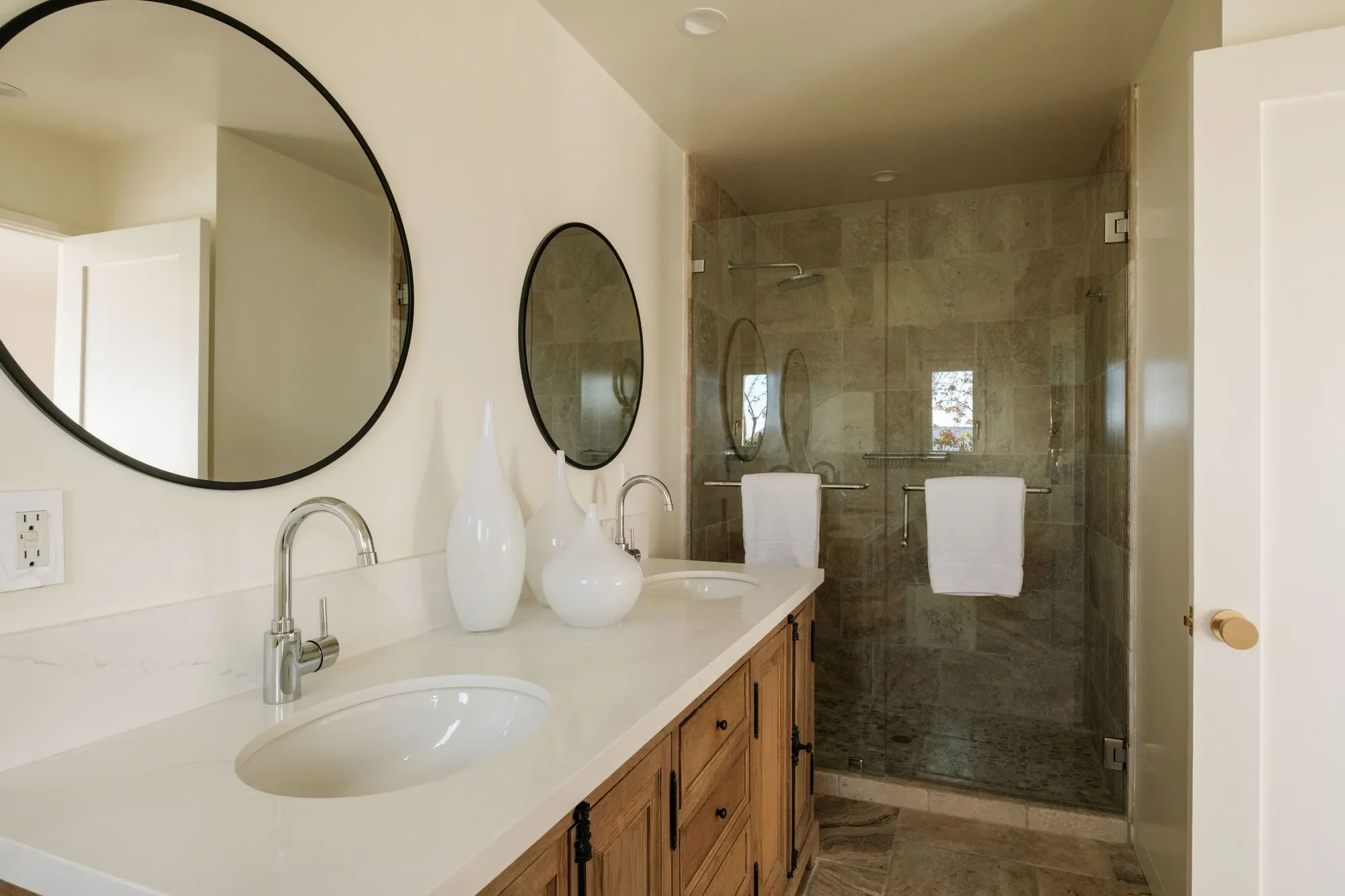 6813 Seawatch Lane, Malibu, CA 90265, Malibu, California, United States. - Photo 13