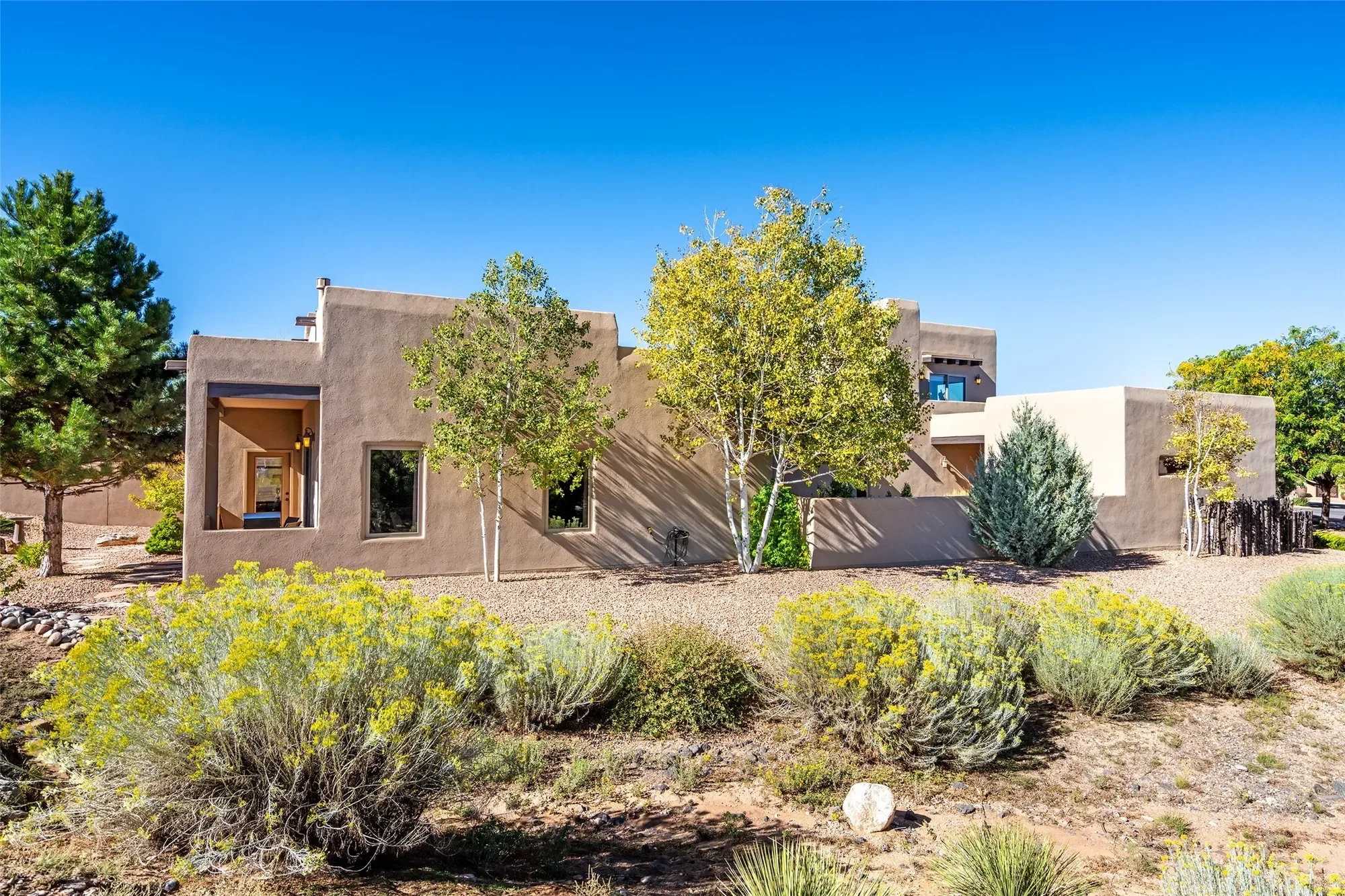 9 E Avenida Sebastian, Santa Fe, NM 87506, Santa Fe, New Mexico, United States. - Photo 29