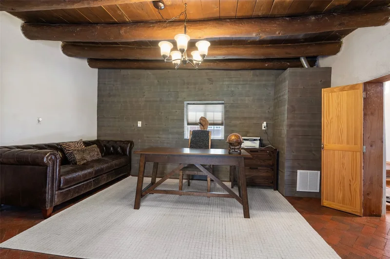 2 Short Road, Santa Fe, NM 87506, Santa Fe, New Mexico, United States. - Photo 34