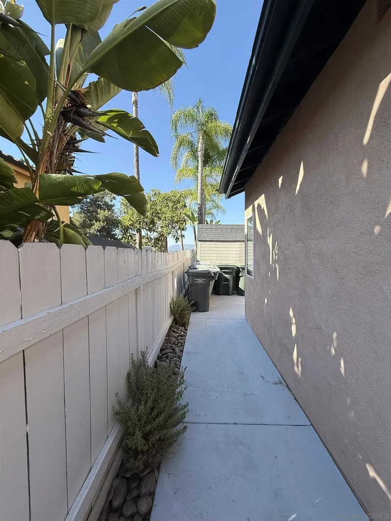 1676 W 11th Ave, Rancho Santa Fe, California, United States. - Photo 17