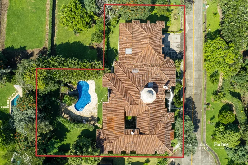 19428 - Impressive one-story house with pool and 5 bedrooms - San Rafael House
