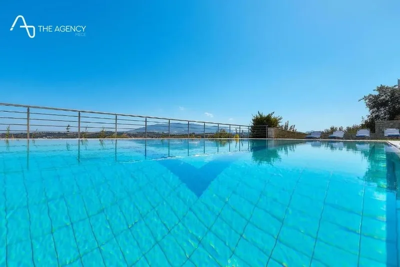 Community of Voute, Heraklion, Greece. - Photo 11
