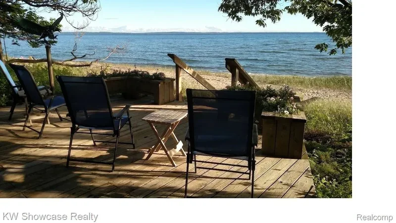 5146 LOWER SHORE Drive, West Traverse Twp, MI 49740, Wequetonsing, Michigan, United States. - Photo 20