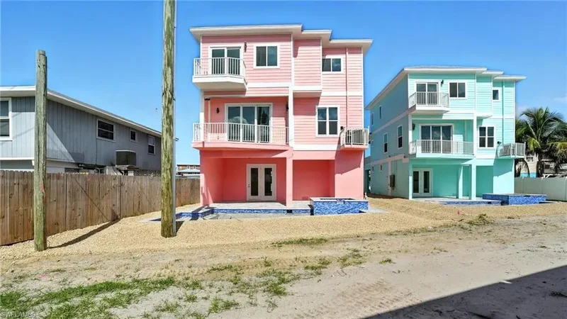 130 Fairweather LN, Fort Myers Beach, Florida, United States. - Photo 29