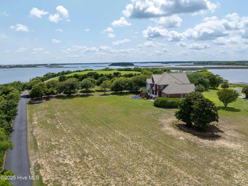 4 Hunter Heath Drive, North Topsail Beach, NC 28460, North Topsail Beach, North Carolina, United States. - Photo 48
