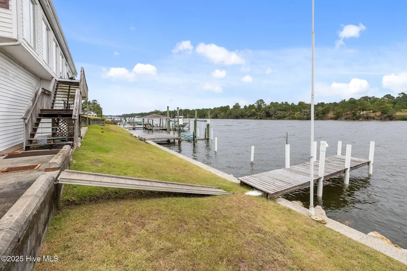 888 Sea Gate Drive, Newport, NC 28570, Newport, North Carolina, United States. - Photo 44