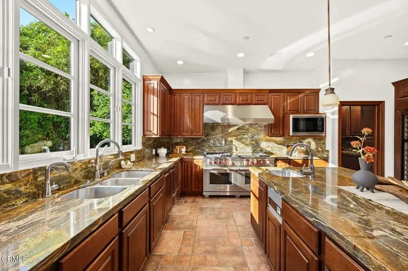 1533 Rancho Avenue, Glendale, California, United States. - Photo 47