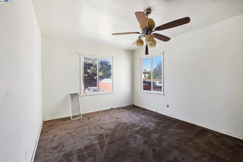 5659 Telegraph Ave, Oakland, California, United States. - Photo 19
