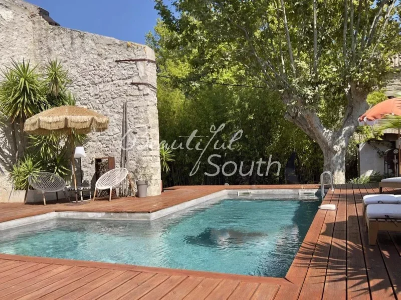 Renovated Former Wine Estate with 3 Charming Homes, 2 Pools, and Gardens – Narbonne, Canal du Midi