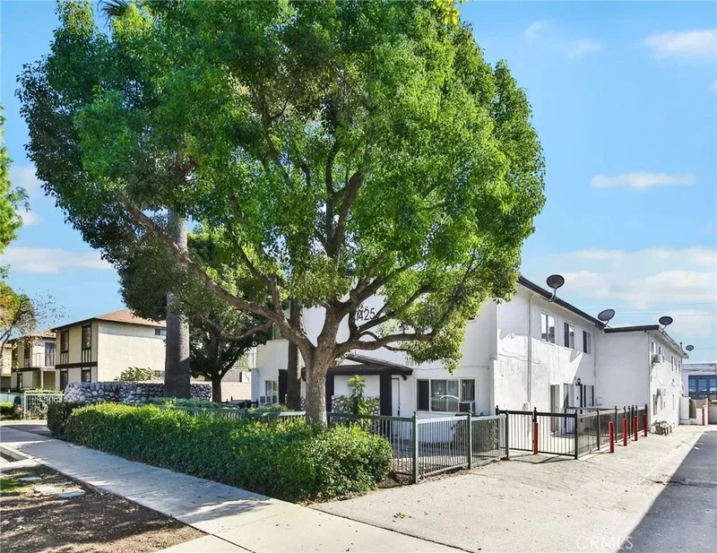 1425 W Stoneridge Court, Ontario, California, United States. - Photo 15