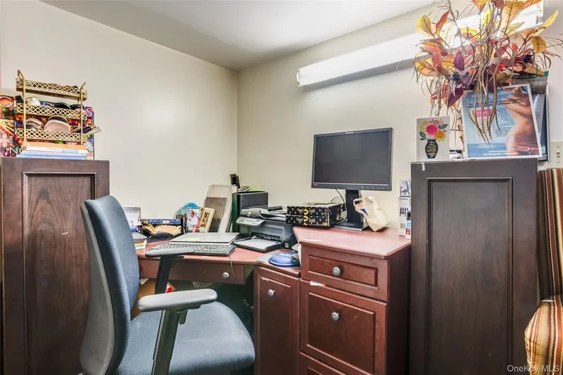 122 Hamilton Road, Hempstead, New York, United States. - Photo 14