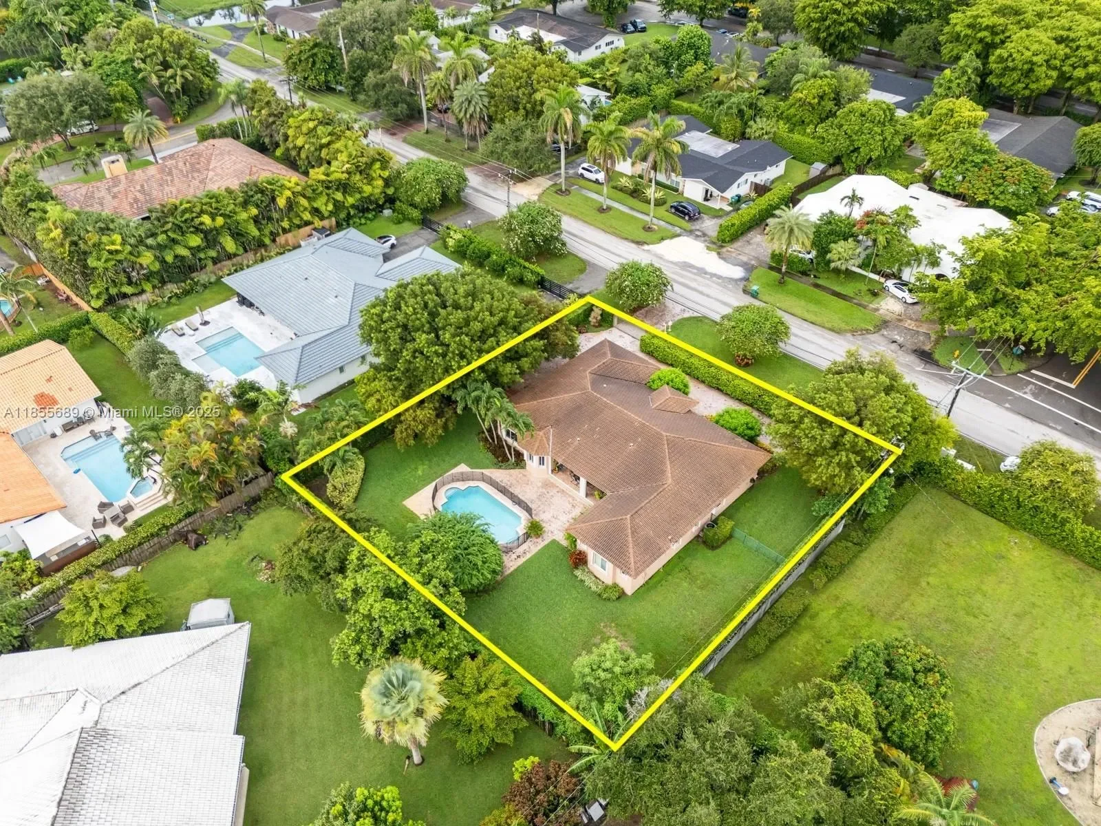 10621 SW 77th Ave, Coral Gables, Florida, United States. - Photo 36