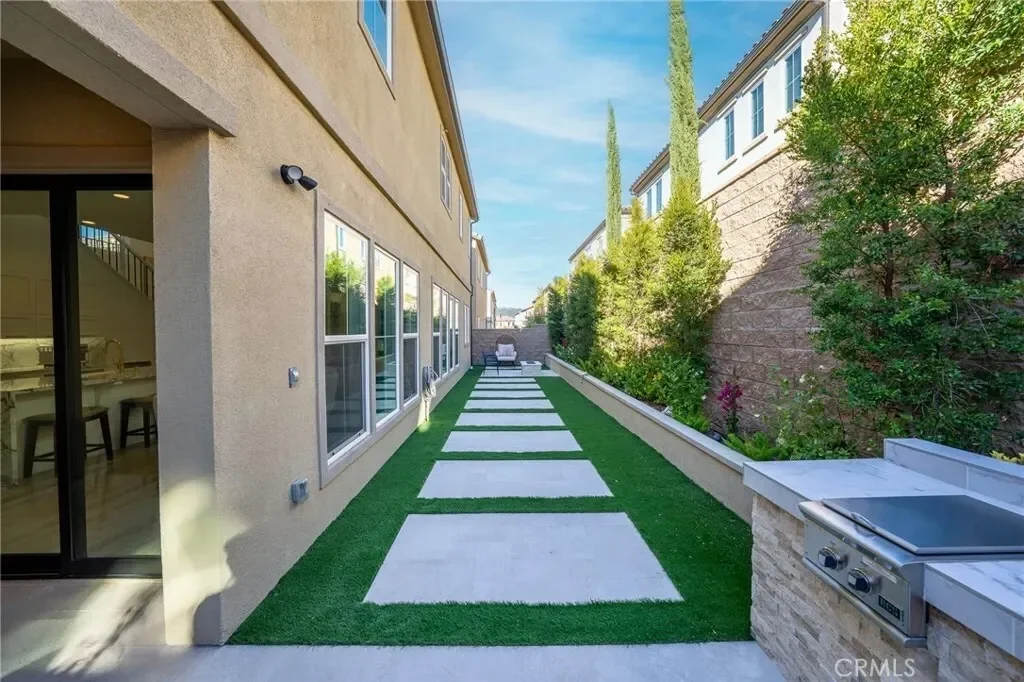 20811 W Bur Oak, Los Angeles, California, United States. - Photo 26