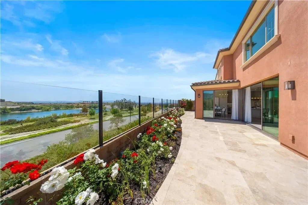 163 Summerland, Irvine, California, United States. - Photo 13