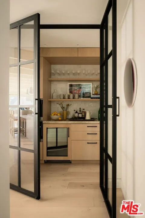 120 N Hart Avenue, Santa Monica, California, United States. - Photo 22