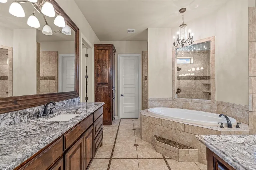 7756 Bella Milano Drive, Fort Worth, Texas, United States. - Photo 25