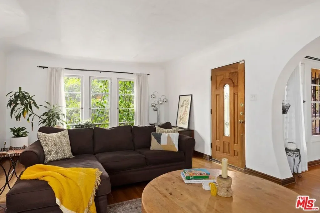 1118 S Crescent Heights Boulevard, Los Angeles, California, United States. - Photo 12