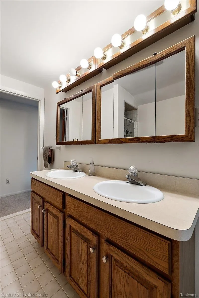 291 N Baldwin Road, Clarkston, MI 48348, Clarkston, Michigan, United States. - Photo 33