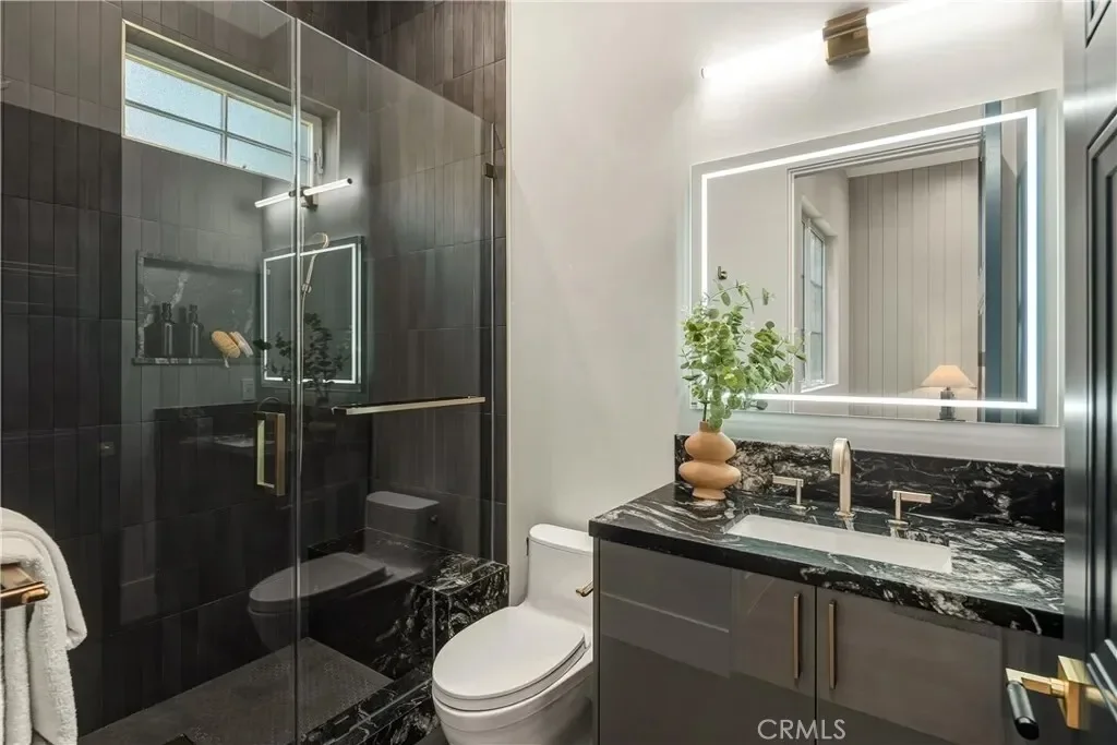 20511 Wells Drive, Los Angeles, California, United States. - Photo 39