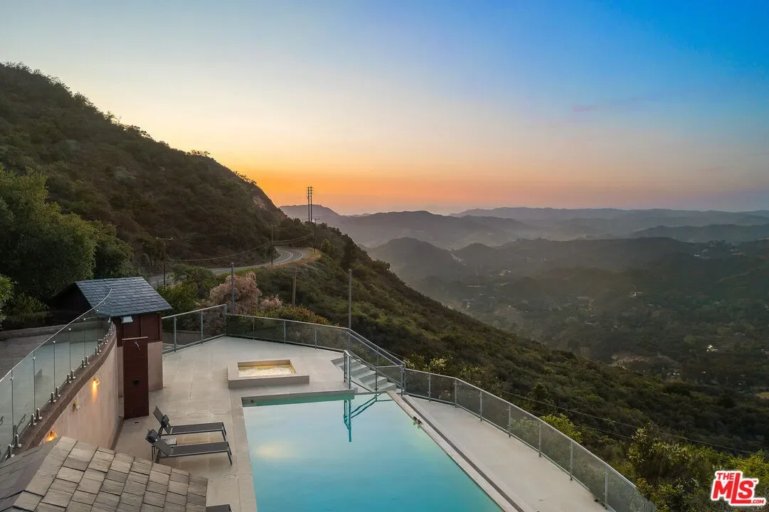 25155 Piuma Rd, Malibu, California, United States. - Photo 4