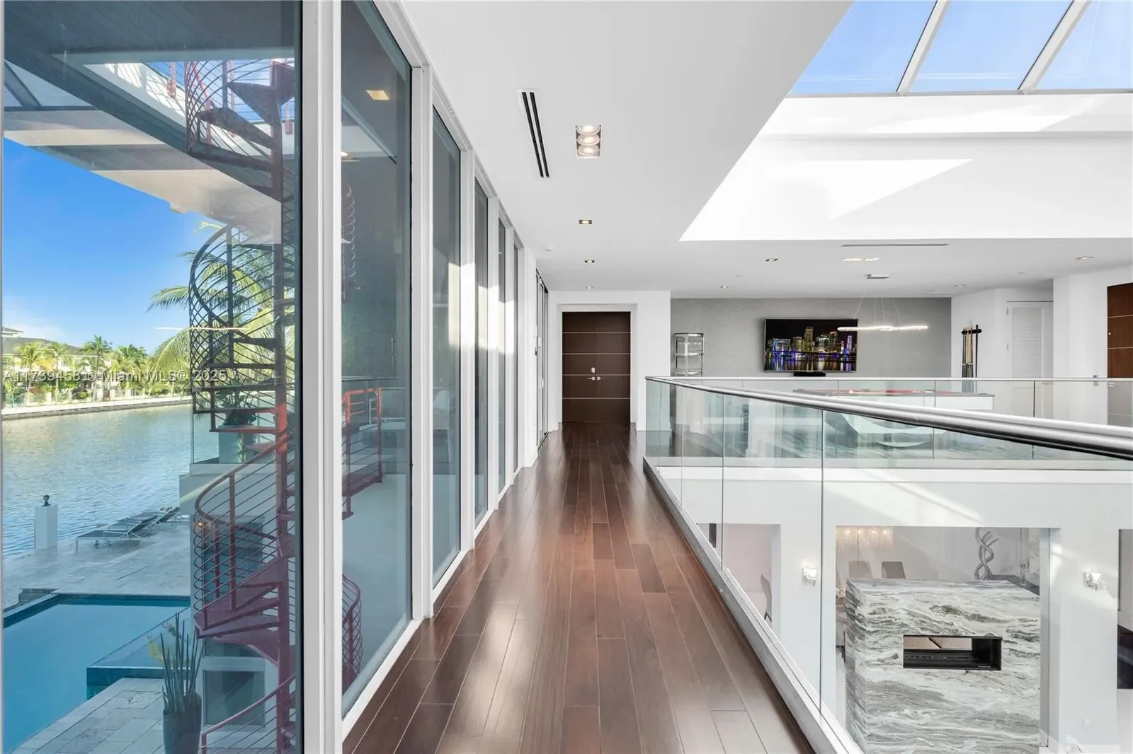 300 Royal Plaza Dr, Fort Lauderdale, Florida, United States. - Photo 74