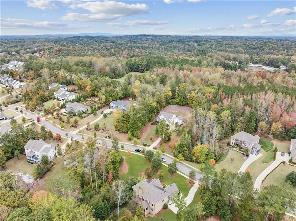16140 Grand Litchfield Drive, Roswell, Georgia, United States. - Photo 81