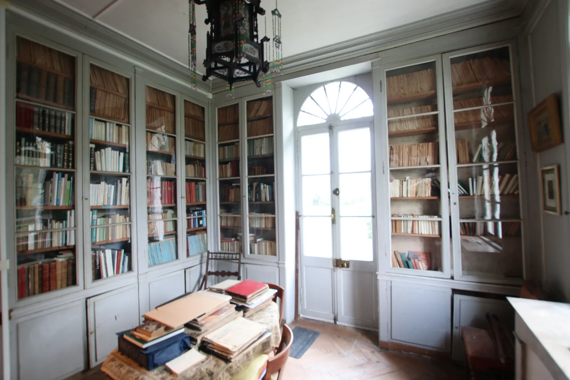 Veules-les-Roses, Normandy, France. - Photo 17