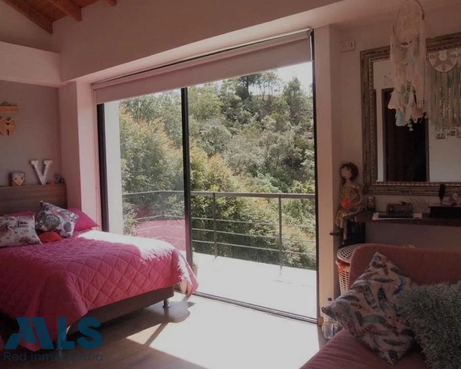 Gallery photo 10