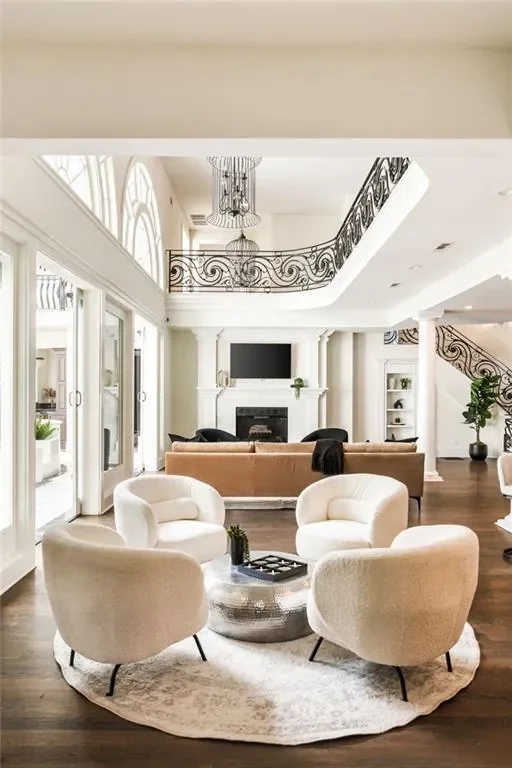 Gallery photo 6