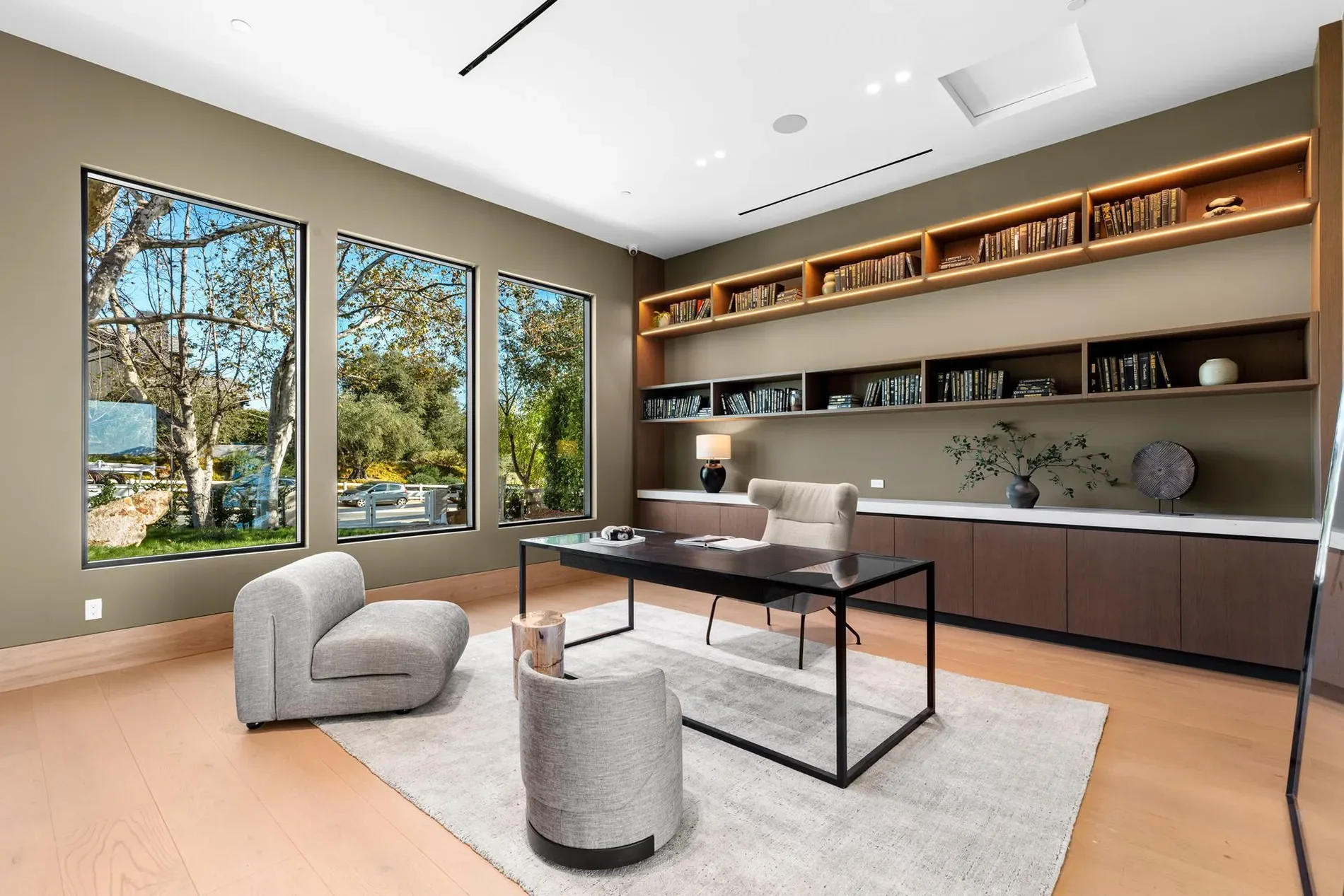 25151 JIM BRIDGER Road, Hidden Hills, California, United States. - Photo 10