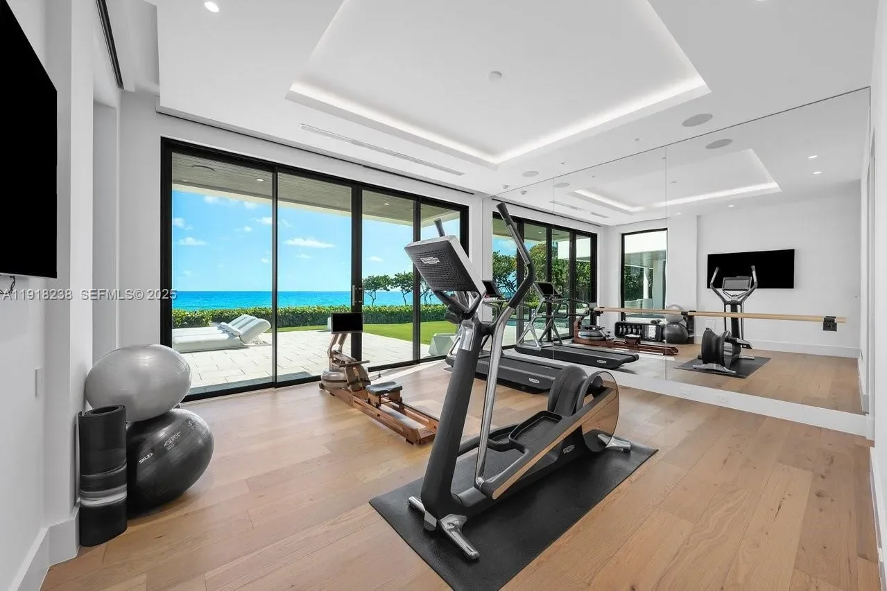 1107 Hillsboro Mile, Hillsboro Beach, Florida, United States. - Photo 19
