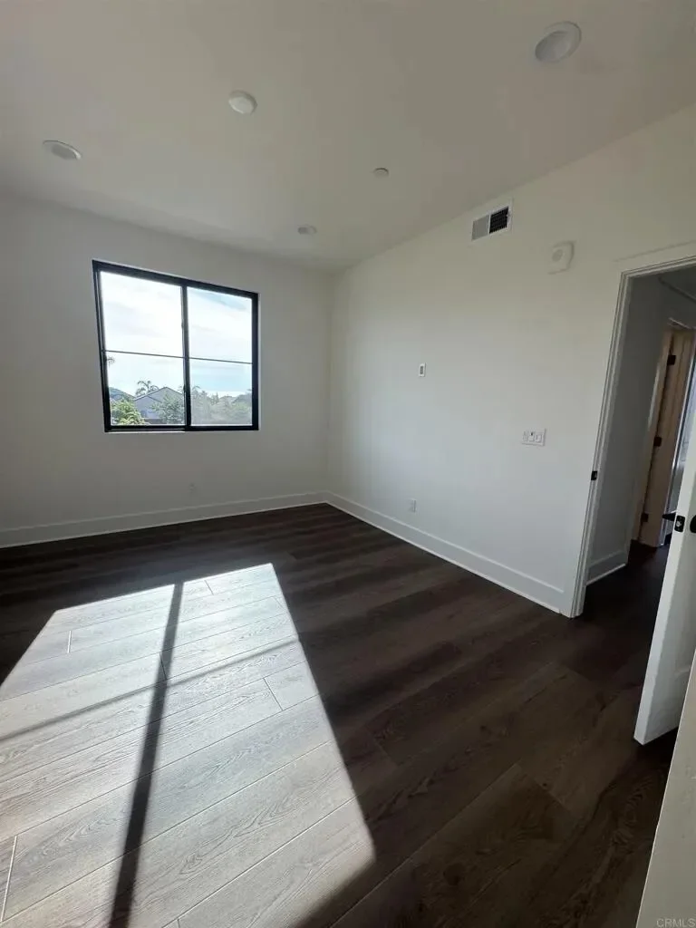 1105 Catania Court 201, Encinitas, California, United States. - Photo 8