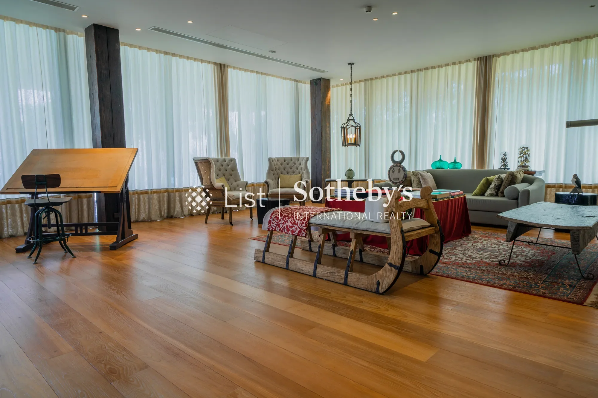 Gallery photo 10
