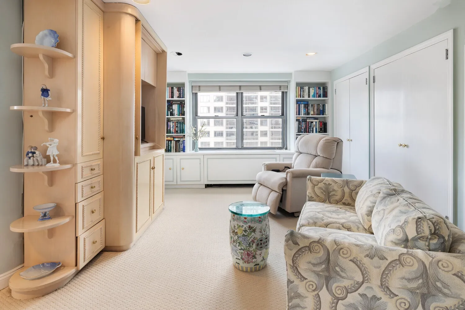 360 E 72ND ST, New York, New York, United States. - Photo 8