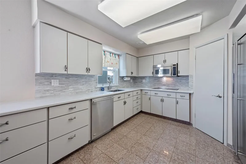 1334 Outrigger, Galveston, Texas, United States. - Photo 33